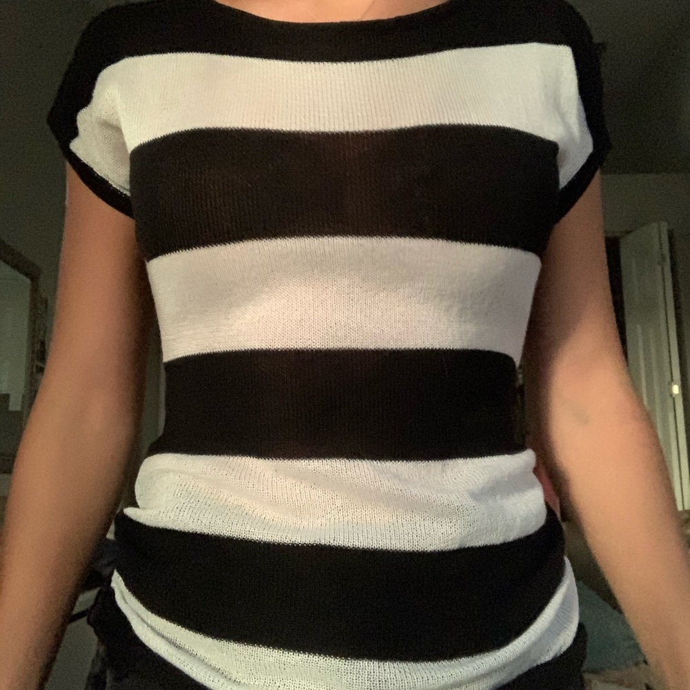 BLACK&WHITE TOP!